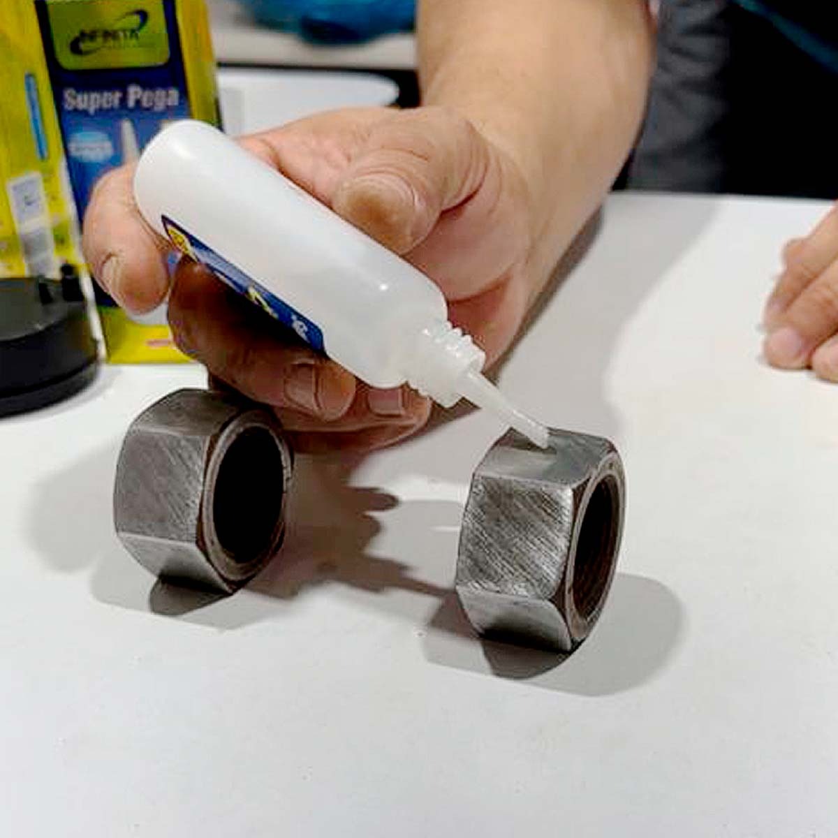 Pegante Instantaneo "Súper Pega"